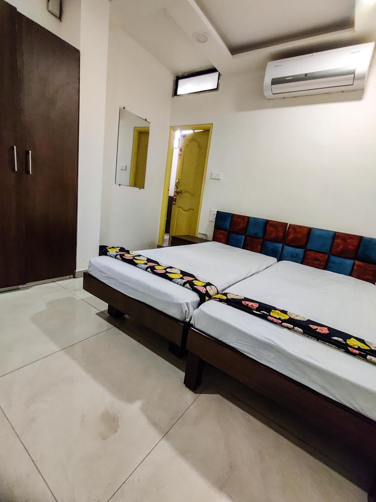 Basera Ac Dormitory & Rooms Nagpur Exterior photo