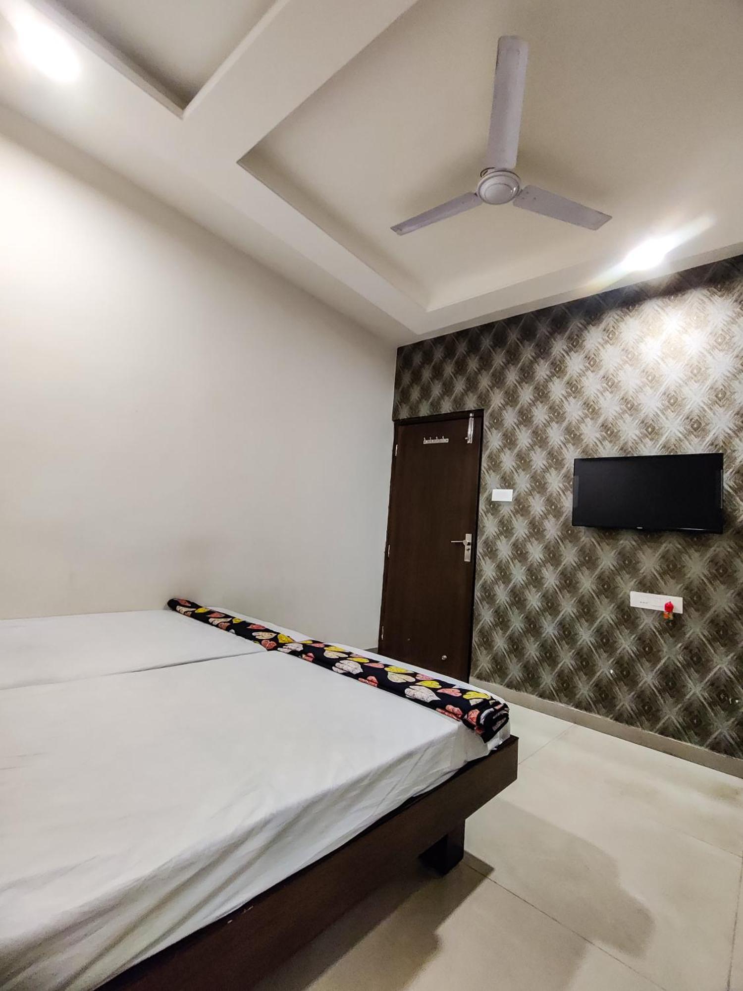 Basera Ac Dormitory & Rooms Nagpur Exterior photo